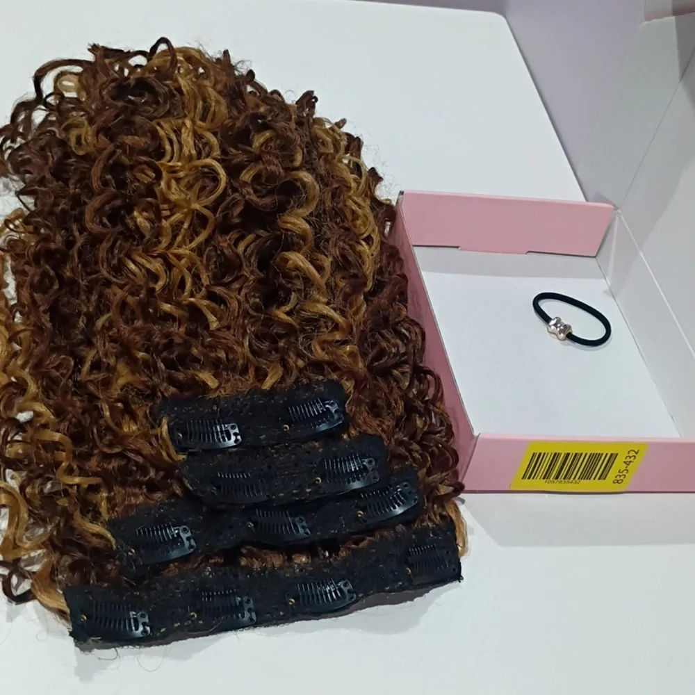 20” Curly Clip-In Hair Extensions • Dark Golden‎ Brown w/ Highlights • 4PC Set